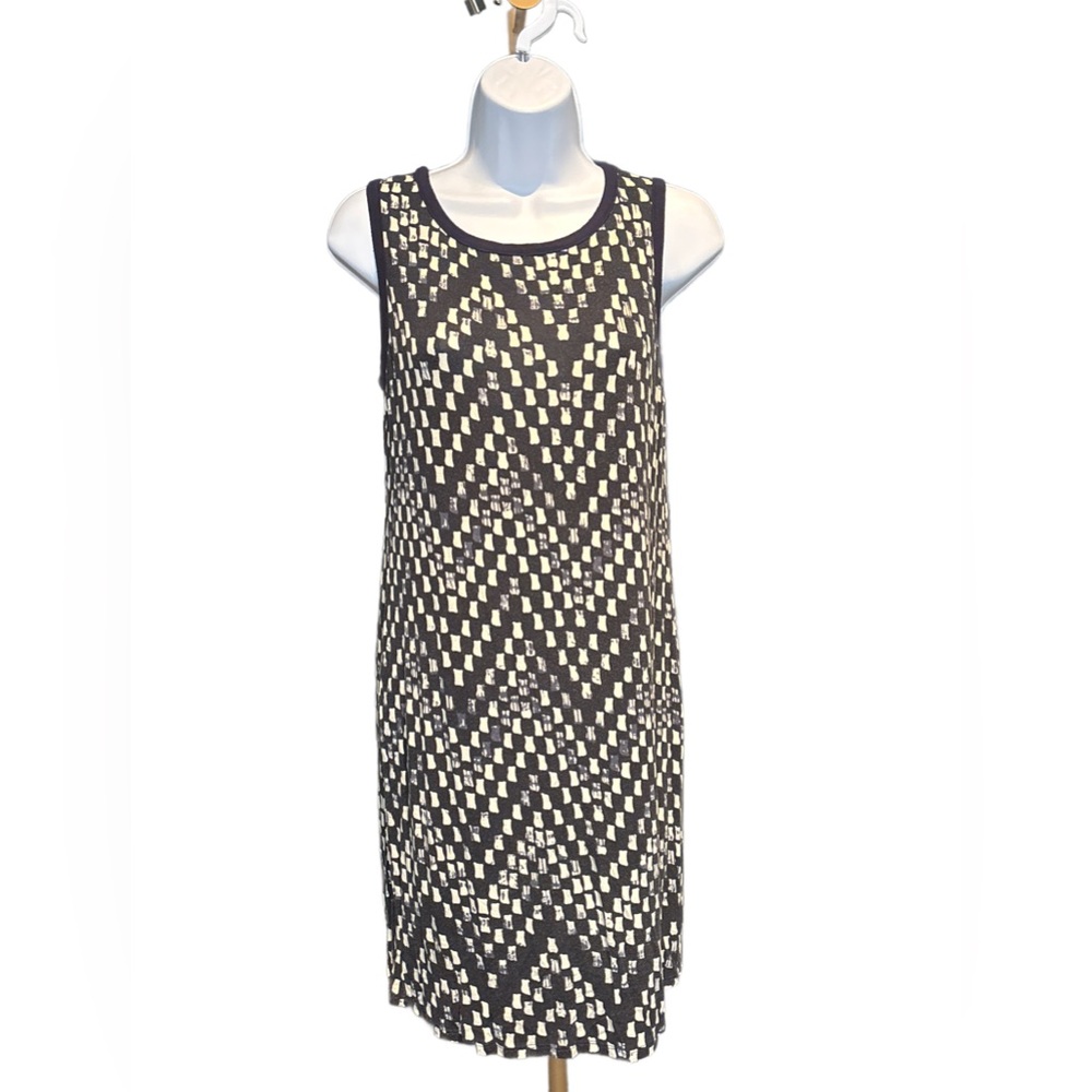 Loveappella | Black and White Sleeveless Patterned Dress